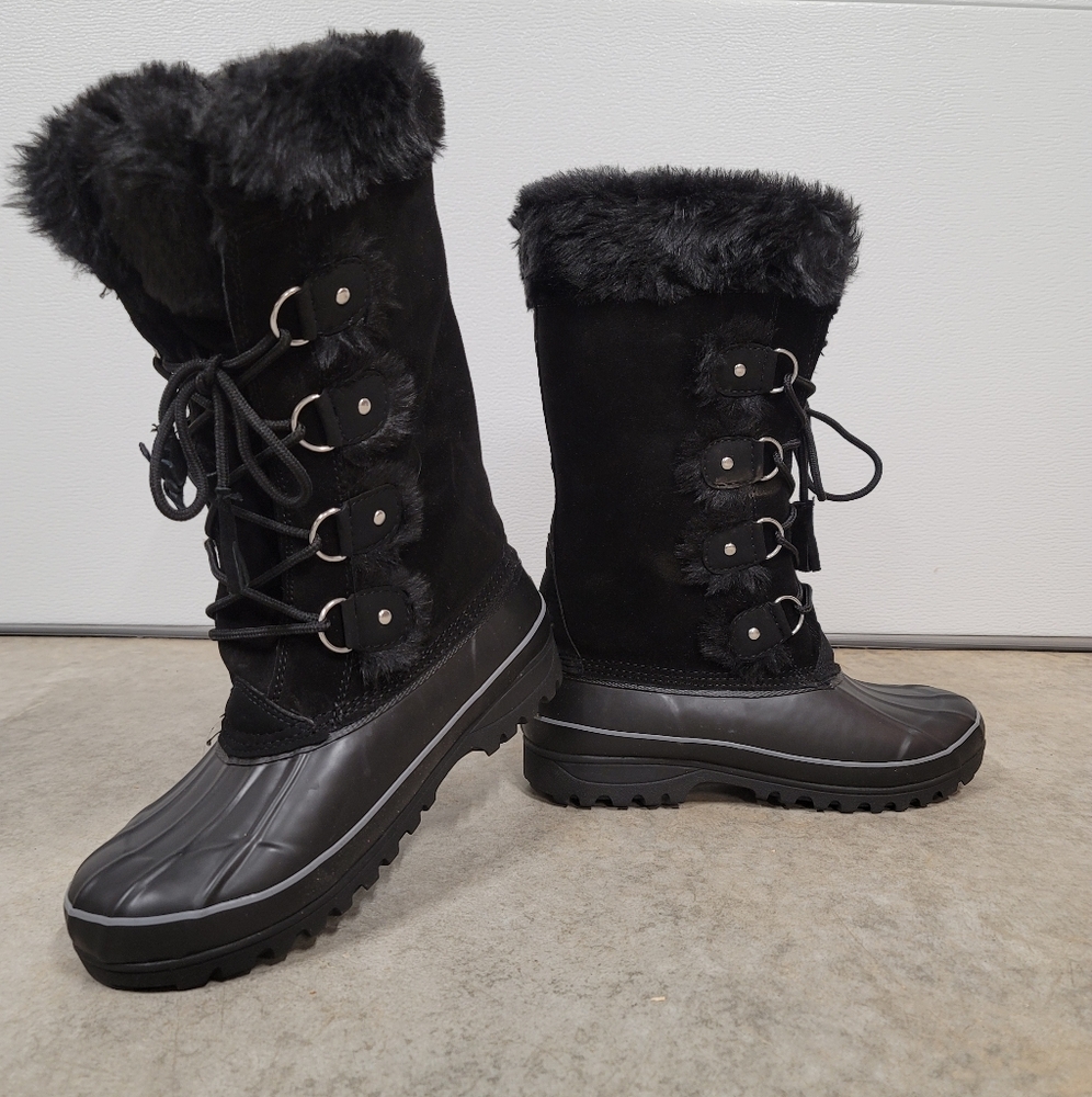 Cute and comfy black faux fur, suede winter boots!